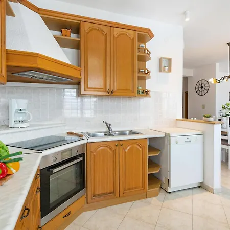 6 Bedroom Lovely In Dom wakacyjny