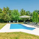 Orihi Bb Croatia 度假居 *