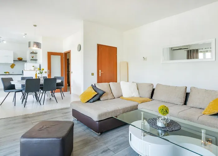 Orihi Bb Croatia Ferienhaus Barban